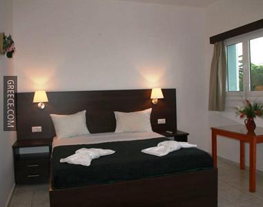 Maro Studios & Apartments