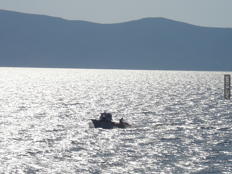 A boat near Tzia Kea
