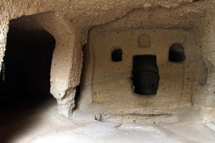 Catacombs of Milos (4675426125)