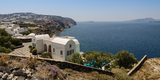 Building_at_the_crater_rim_near_Akrotiri_-_Santorini_-_Greece_-_01