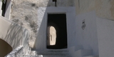 Entrance_of_Kasteli_in_Pyrgos,_Santorini