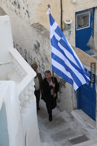 Greek flag in Santorini
