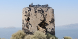 Remains_of_a_windmill_at_the_crater_rim_near_Akrotiri_-_Santorini_-_Greece_-_03