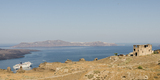Ruin_near_Fira_-_Thirassia_-_cruise_ship_-_Santorini_-_Greece