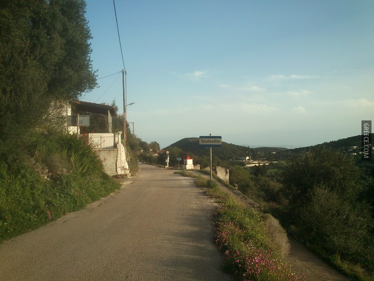 Troianata main road