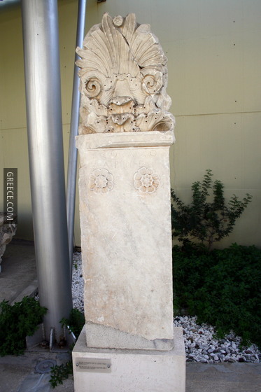 7699  Piraeus Arch Museum, Athens  Stele for Lysimachos from Acharnai  Photo by Giovanni Dall'Orto, 