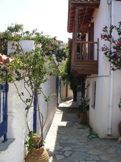 Grad Skopelos ulica  Skopelos town a street