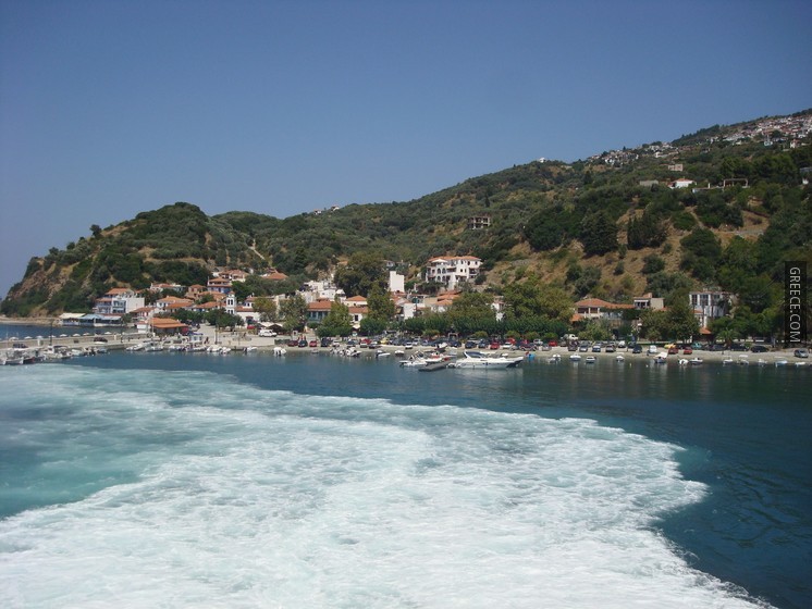 Loutraki village in Skopelos 2