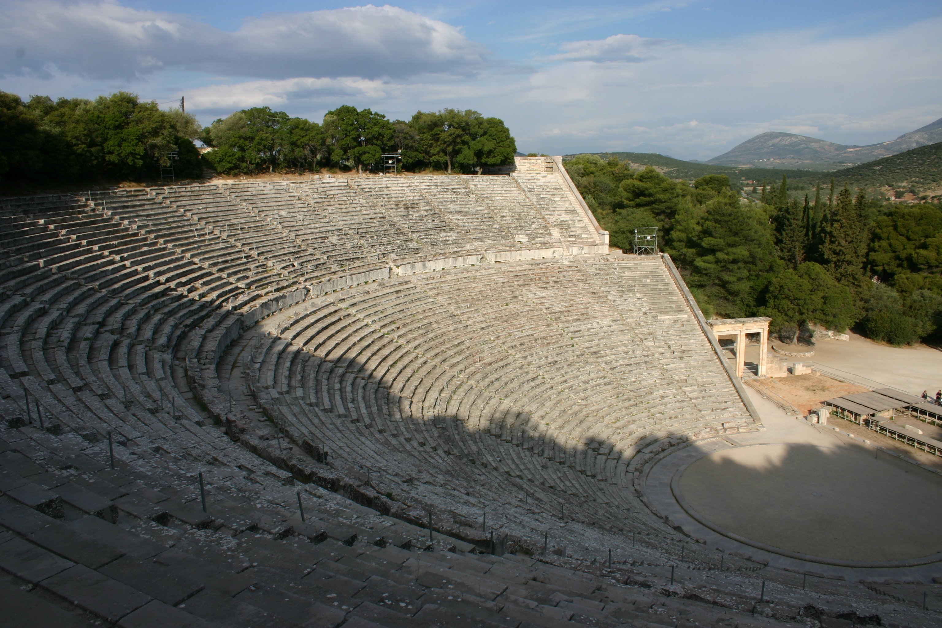 Амфитеатр в древней греции