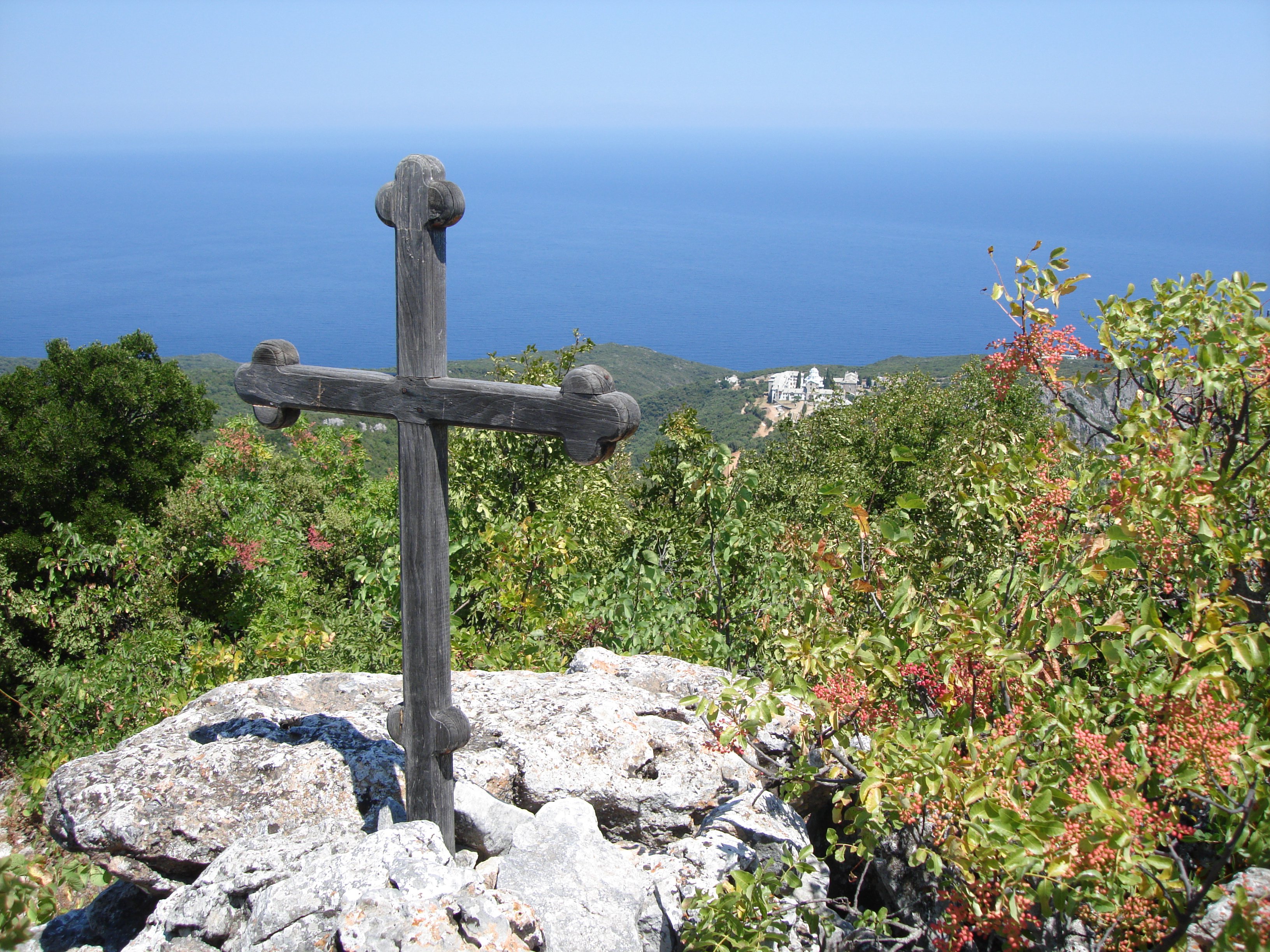 Гора Афон крест