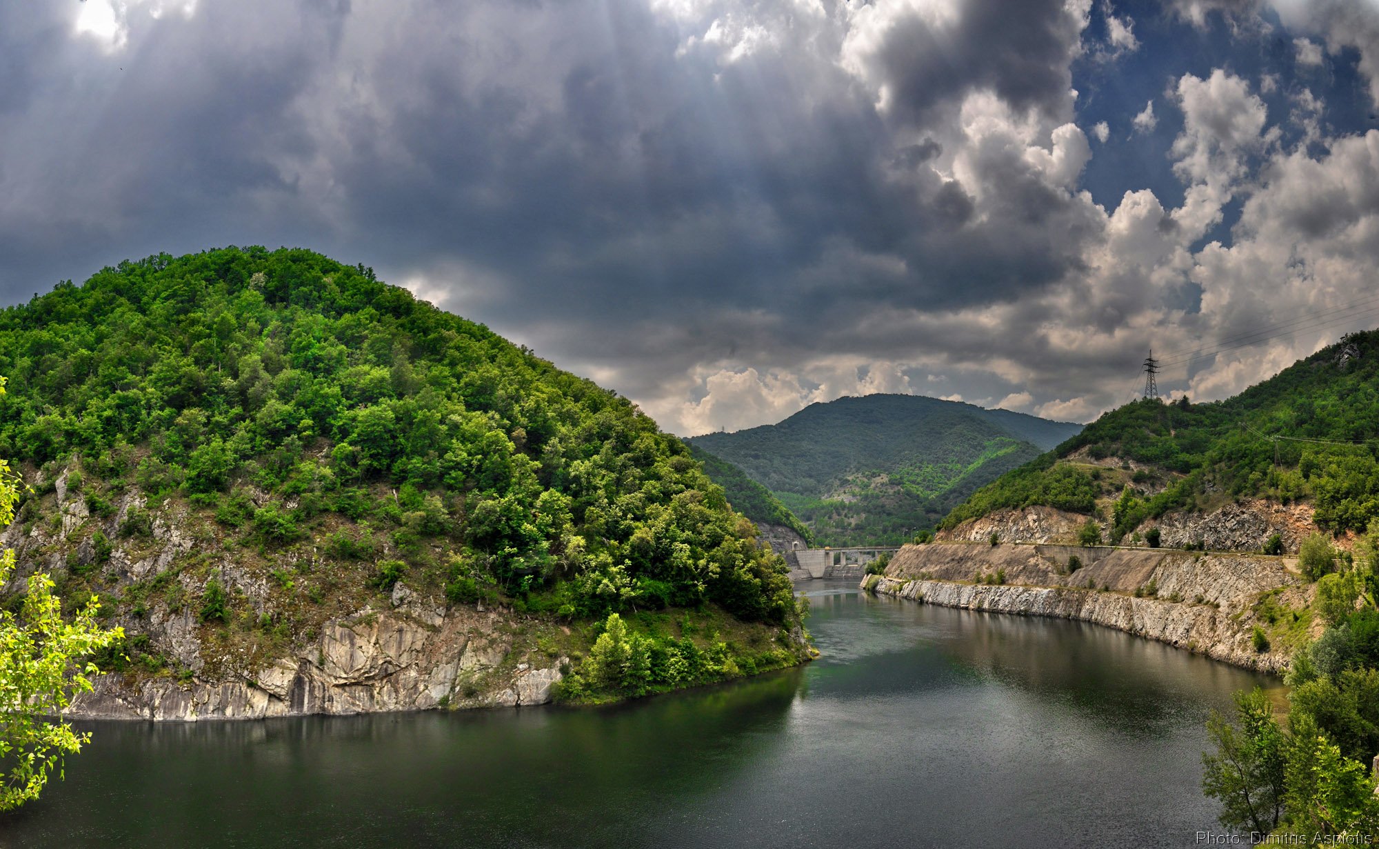 Большие реки греции. Река Эврос Греция. Река Эвротас. Река Альякмон в Греции. Река Струма в Болгарии.